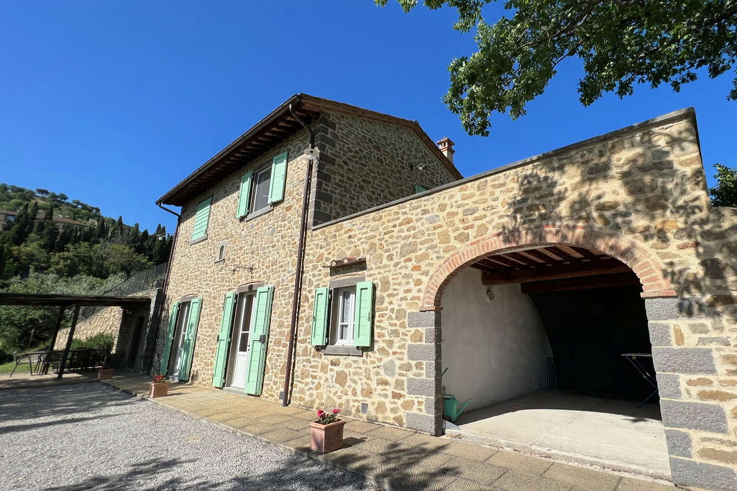 You can start typing the first 3 letter and we will autocomplete the rest ! Enter a hyperlink if you wish to link this image to somewhere other than the general selected action. ( Doesn't work for Direct link to image or No link )